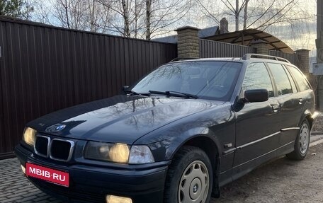 BMW 3 серия, 1998 год, 550 000 рублей, 1 фотография