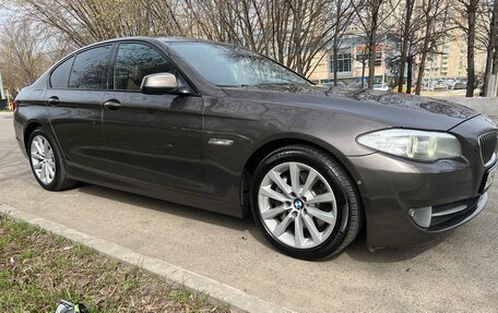 BMW 5 серия, 2011 год, 2 300 000 рублей, 2 фотография