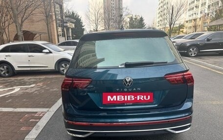 Volkswagen Tiguan II, 2021 год, 3 350 000 рублей, 3 фотография
