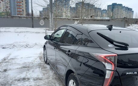 Toyota Prius IV XW50, 2018 год, 1 850 000 рублей, 2 фотография