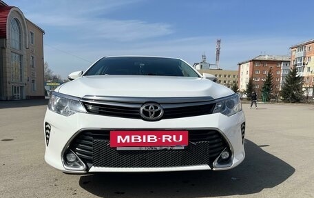 Toyota Camry, 2018 год, 2 250 000 рублей, 3 фотография