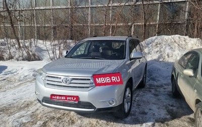 Toyota Highlander III, 2013 год, 2 300 000 рублей, 1 фотография