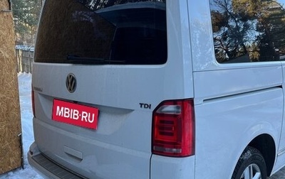 Volkswagen Multivan T6 рестайлинг, 2015 год, 4 000 000 рублей, 1 фотография