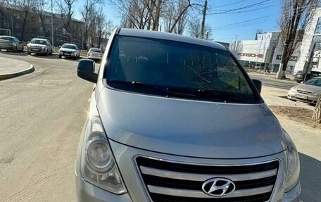 Hyundai H-1 II рестайлинг, 2016 год, 1 900 000 рублей, 1 фотография