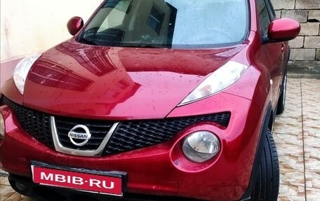 Nissan Juke II, 2011 год, 899 000 рублей, 2 фотография