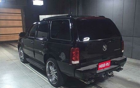 Cadillac Escalade II, 2004 год, 1 500 000 рублей, 2 фотография