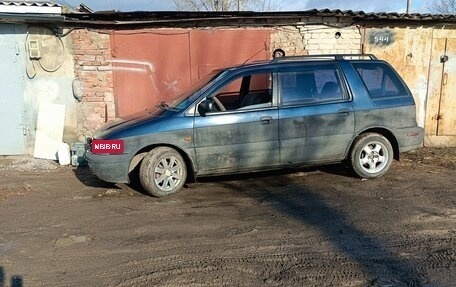 Mitsubishi Space Wagon III, 1996 год, 200 000 рублей, 3 фотография