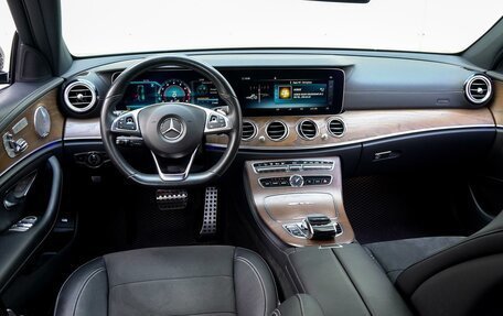 Mercedes-Benz E-Класс, 2017 год, 3 680 000 рублей, 6 фотография