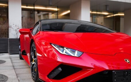 Lamborghini Huracán, 2022 год, 41 000 000 рублей, 3 фотография