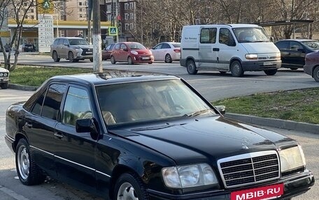 Mercedes-Benz E-Класс, 1995 год, 390 000 рублей, 2 фотография
