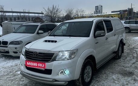 Toyota Hilux VII, 2013 год, 2 550 000 рублей, 2 фотография