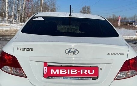 Hyundai Solaris II рестайлинг, 2013 год, 700 000 рублей, 3 фотография