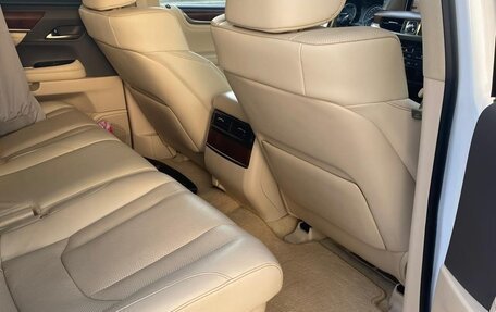 Lexus LX III, 2016 год, 8 900 000 рублей, 3 фотография