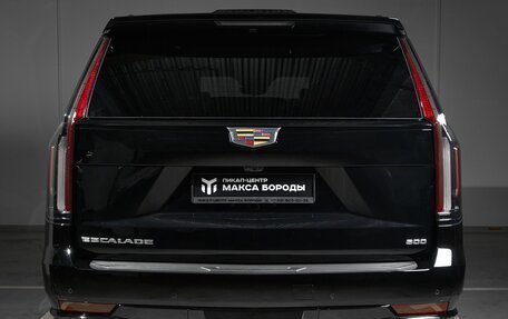 Cadillac Escalade V, 2023 год, 17 990 000 рублей, 7 фотография