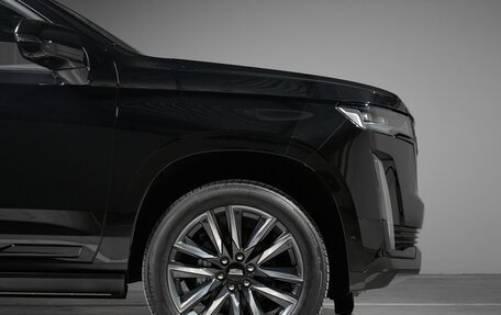 Cadillac Escalade V, 2023 год, 17 990 000 рублей, 10 фотография
