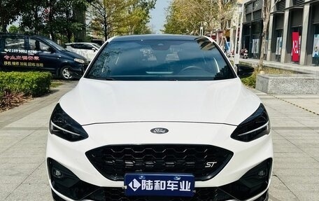Ford Focus IV, 2021 год, 1 884 000 рублей, 2 фотография