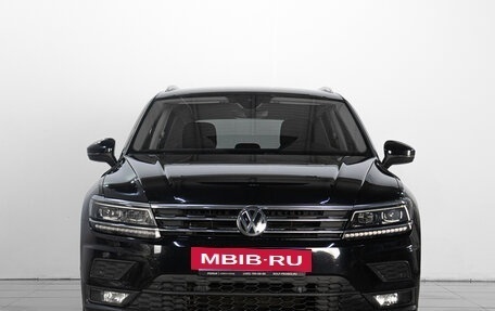 Volkswagen Tiguan II, 2019 год, 2 899 000 рублей, 2 фотография