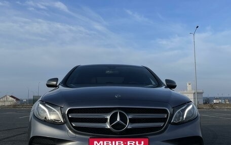 Mercedes-Benz E-Класс, 2019 год, 4 050 000 рублей, 2 фотография