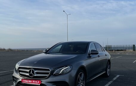 Mercedes-Benz E-Класс, 2019 год, 4 050 000 рублей, 3 фотография