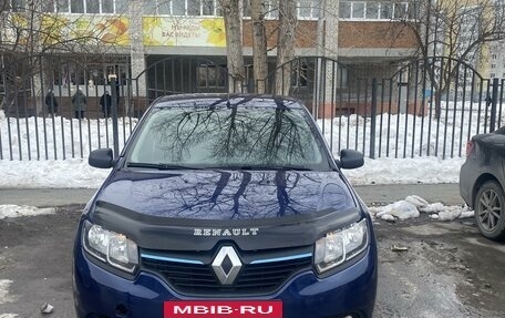 Renault Logan II, 2014 год, 700 000 рублей, 3 фотография