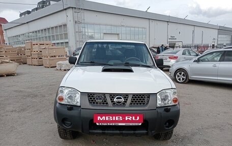 Nissan NP300, 2012 год, 1 250 000 рублей, 3 фотография