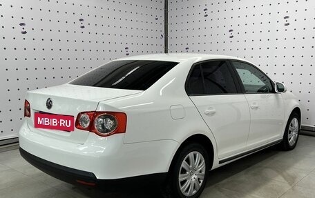 Volkswagen Jetta VI, 2010 год, 860 000 рублей, 2 фотография
