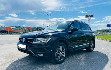 Volkswagen Tiguan II, 2019 год, 3 560 000 рублей, 2 фотография