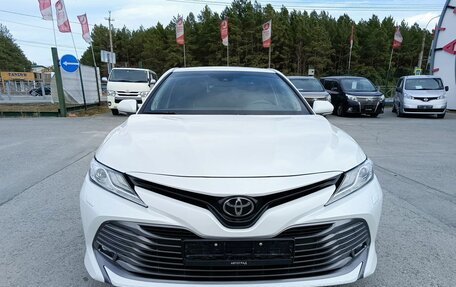 Toyota Camry, 2021 год, 3 900 000 рублей, 2 фотография