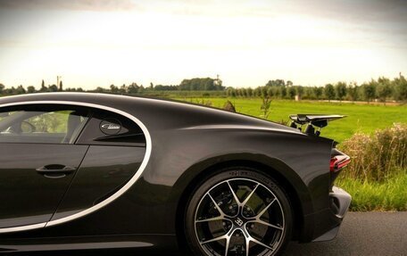 Bugatti Chiron, 2021 год, 430 000 000 рублей, 2 фотография