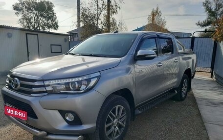 Toyota Hilux VIII, 2017 год, 3 750 000 рублей, 4 фотография