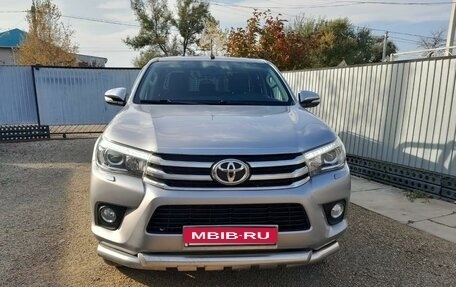 Toyota Hilux VIII, 2017 год, 3 750 000 рублей, 5 фотография