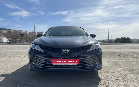Toyota Camry, 2018 год, 3 000 000 рублей, 3 фотография