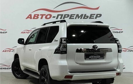 Toyota Land Cruiser Prado 150 рестайлинг 2, 2022 год, 7 950 000 рублей, 4 фотография