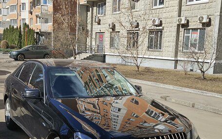 Mercedes-Benz E-Класс, 2010 год, 1 250 000 рублей, 2 фотография