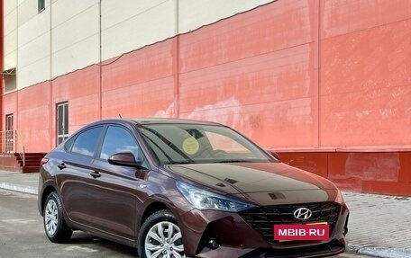 Hyundai Solaris II рестайлинг, 2022 год, 1 899 000 рублей, 3 фотография