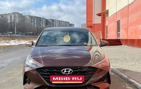 Hyundai Solaris II рестайлинг, 2022 год, 1 899 000 рублей, 2 фотография