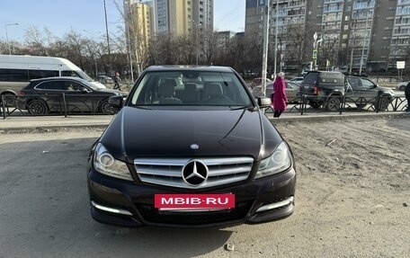 Mercedes-Benz C-Класс, 2011 год, 1 750 000 рублей, 2 фотография