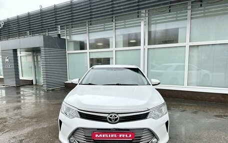Toyota Camry, 2016 год, 1 795 000 рублей, 2 фотография