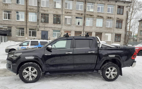 Toyota Hilux VIII, 2017 год, 4 000 000 рублей, 3 фотография