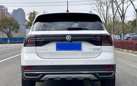 Volkswagen T-Cross I, 2020 год, 1 850 000 рублей, 6 фотография