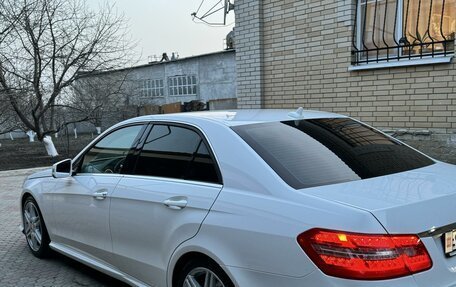Mercedes-Benz E-Класс, 2012 год, 1 750 000 рублей, 3 фотография