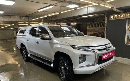 Mitsubishi L200 IV рестайлинг, 2019 год, 3 180 000 рублей, 3 фотография