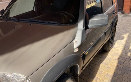 Chevrolet Niva I рестайлинг, 2017 год, 1 000 000 рублей, 4 фотография