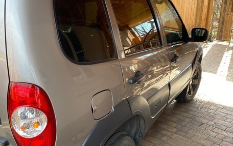 Chevrolet Niva I рестайлинг, 2017 год, 1 000 000 рублей, 2 фотография