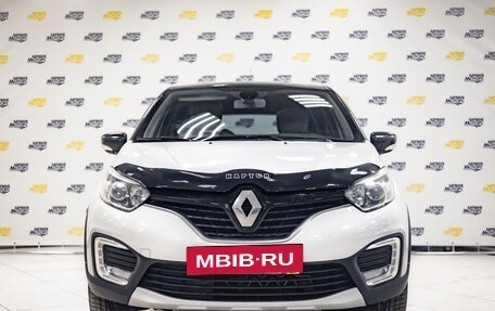 Renault Kaptur I рестайлинг, 2017 год, 1 792 000 рублей, 2 фотография