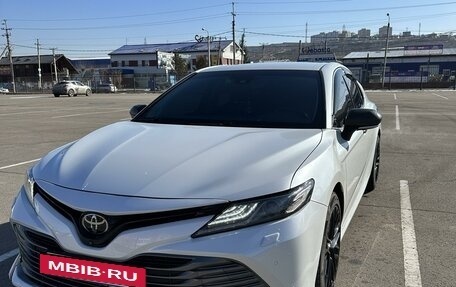 Toyota Camry, 2019 год, 3 550 000 рублей, 2 фотография