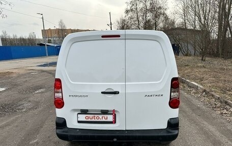 Peugeot Partner II рестайлинг 2, 2013 год, 745 000 рублей, 3 фотография