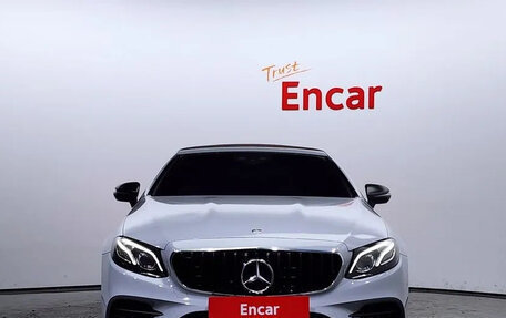 Mercedes-Benz E-Класс, 2019 год, 3 770 000 рублей, 3 фотография