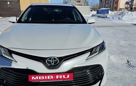Toyota Camry, 2020 год, 3 350 000 рублей, 5 фотография