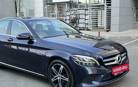Mercedes-Benz C-Класс, 2019 год, 2 950 000 рублей, 3 фотография